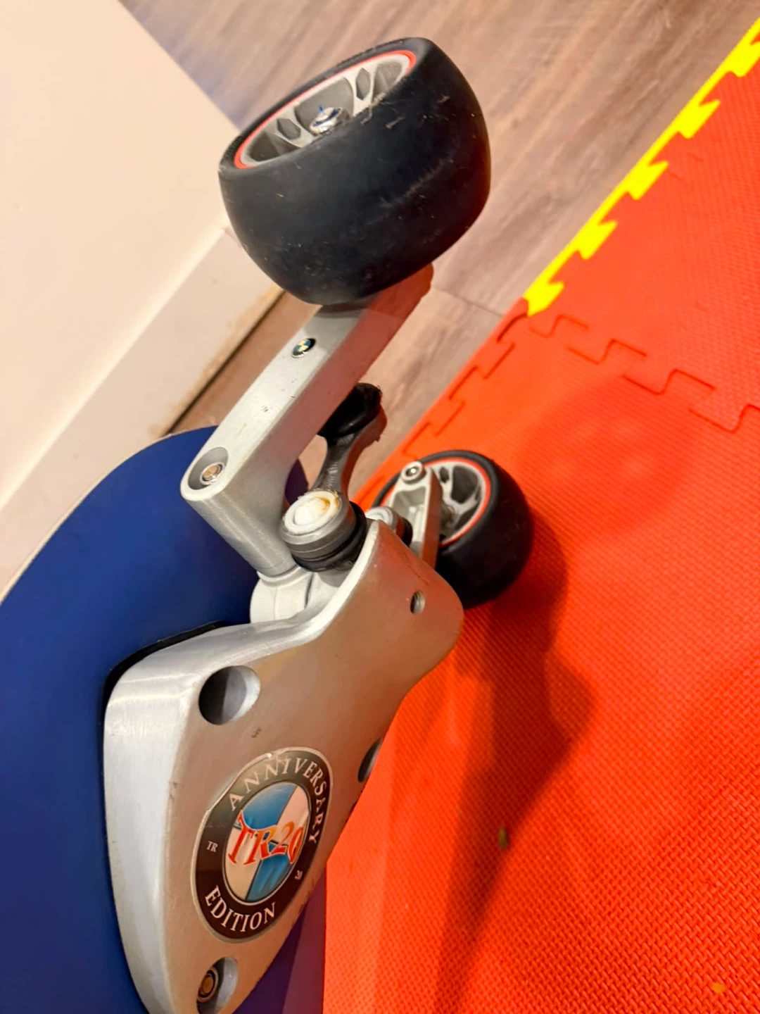BMW StreetCarver TR-20 Anniversary Edition Skateboard - photo 3
