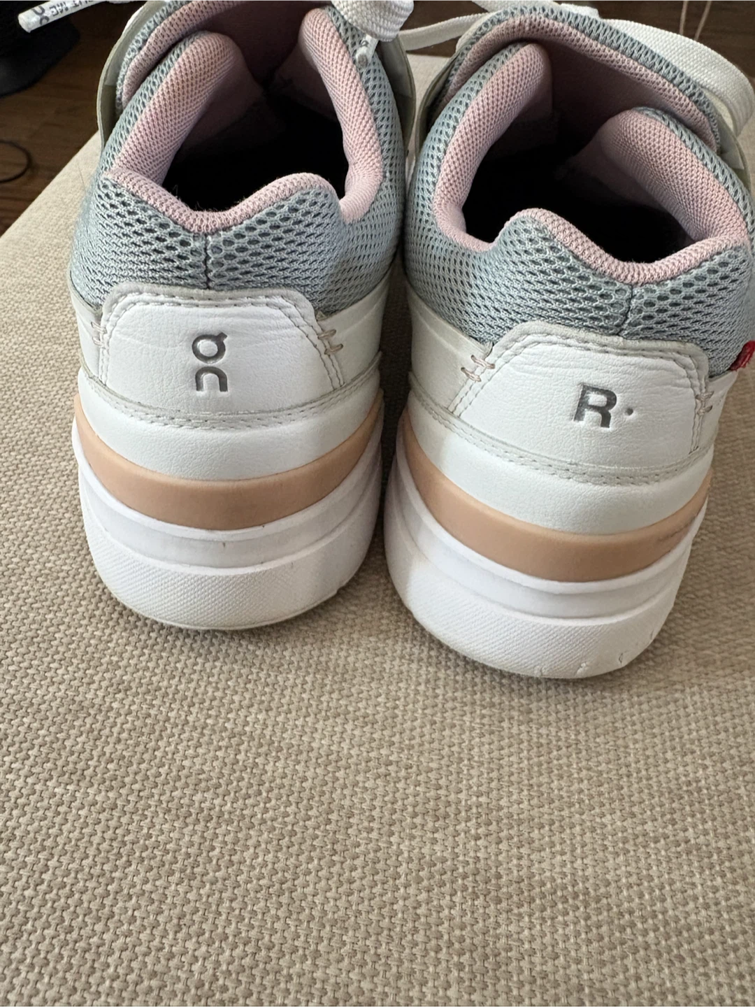 On The Roger Roger "R" Shoes women - photo 3