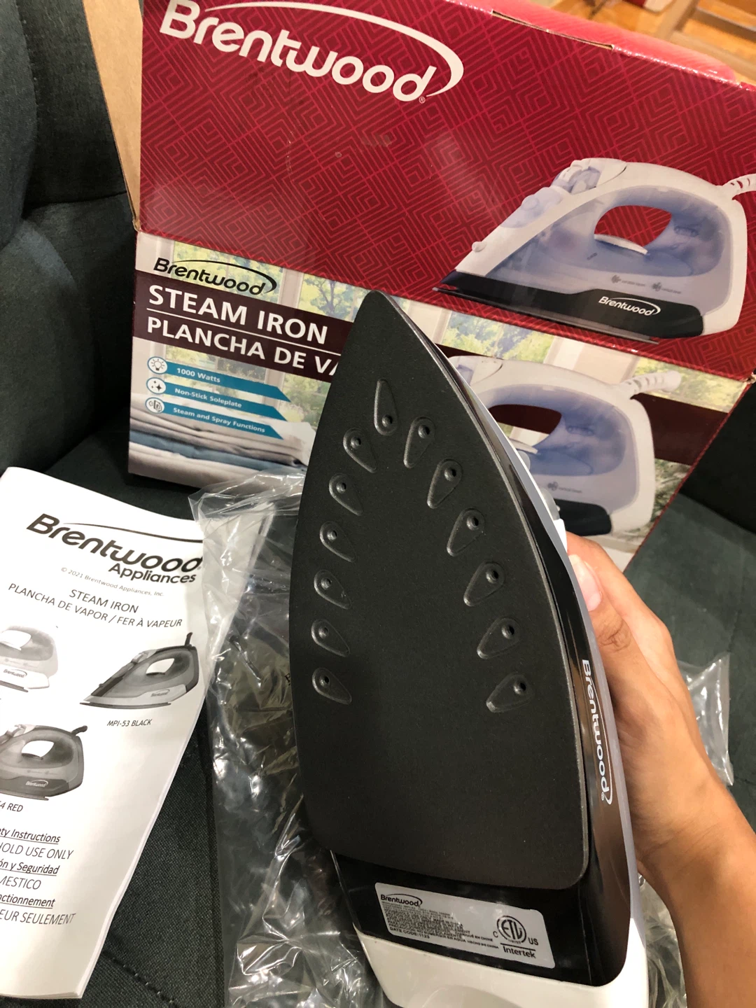 Iron Brentwood 1000 Watt Steam Iron - photo 2