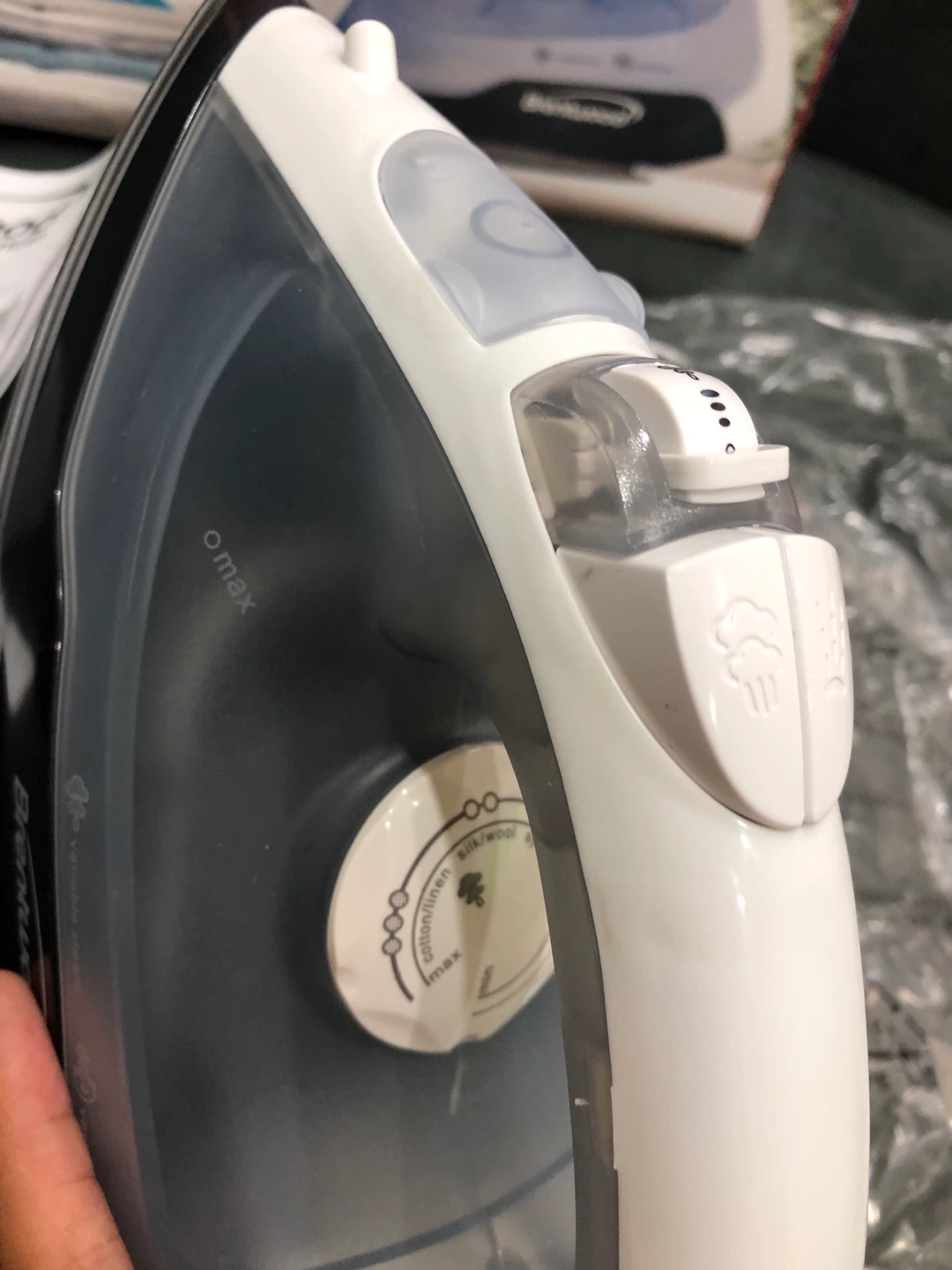 Iron Brentwood 1000 Watt Steam Iron - photo 3