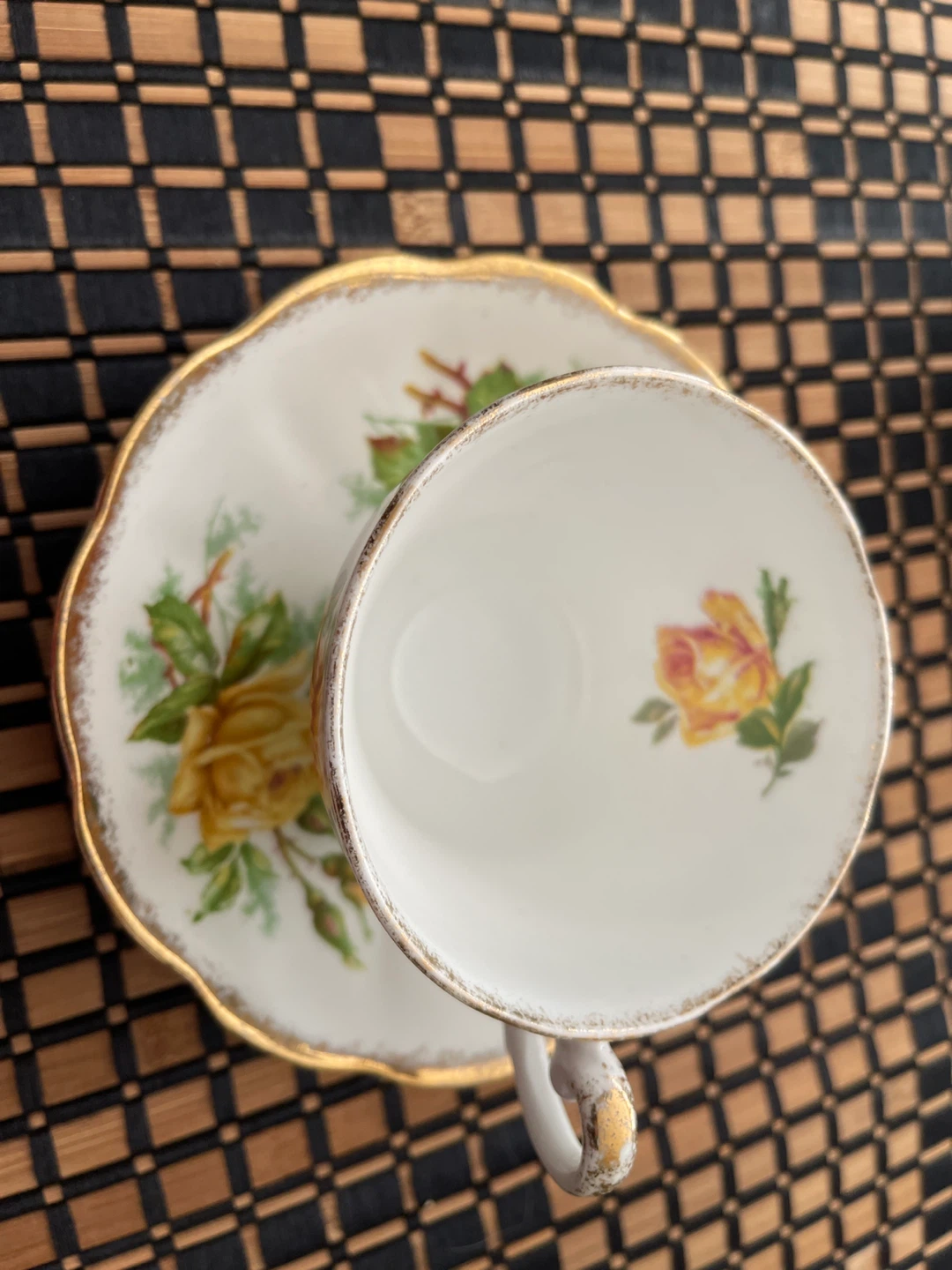Royal Albert "Rosebud" Teacup and Saucer Set - photo 5