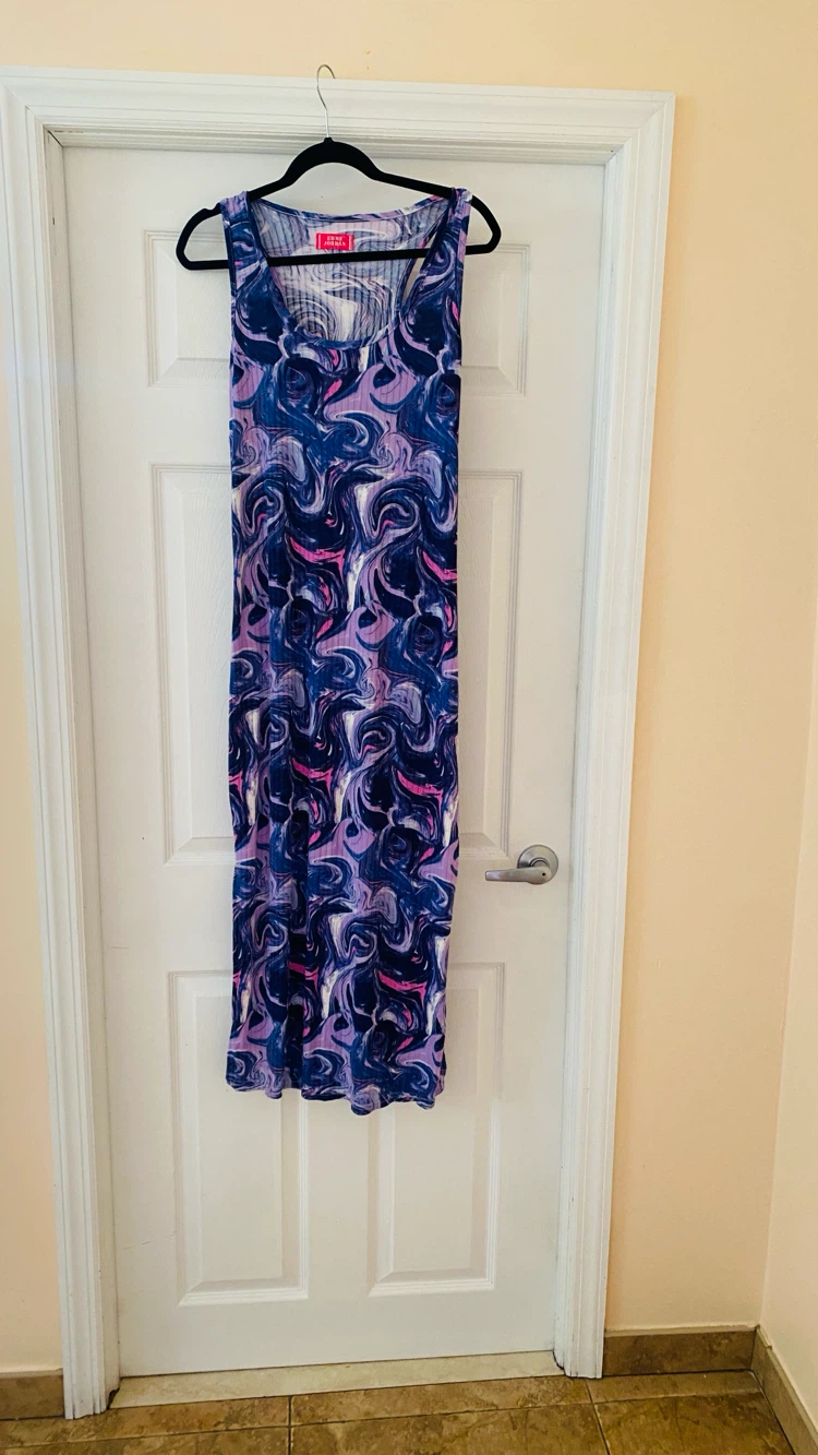 Emma Jordan size large