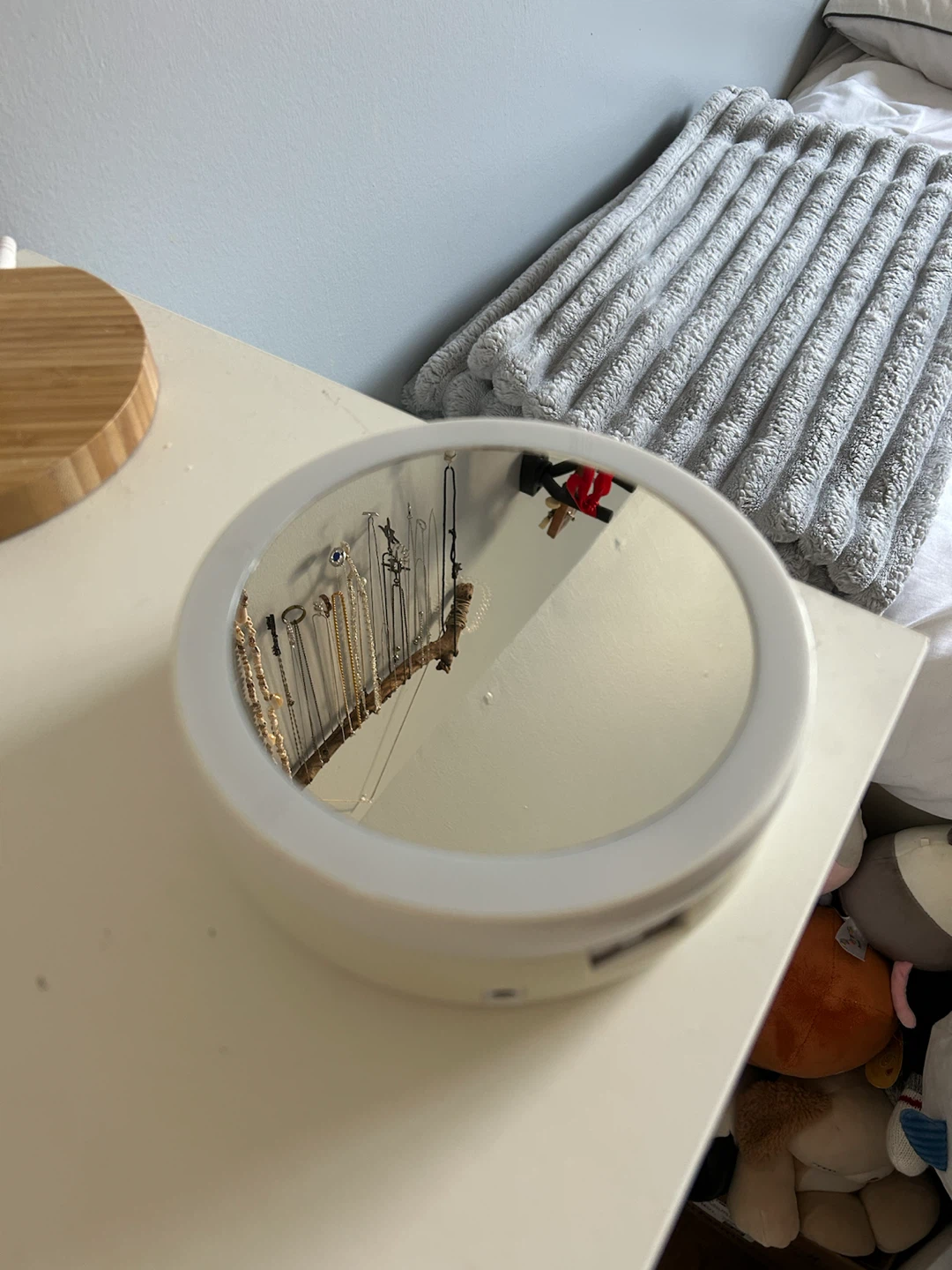 LED Makeup Mirror with Storage Base - photo 3