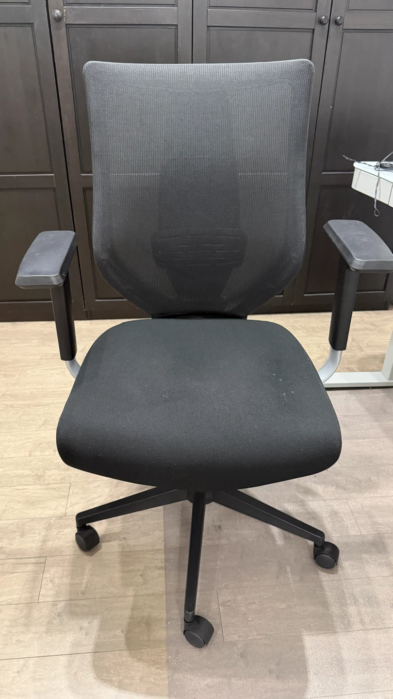 Ergonomic Mesh Office Chair - photo 2