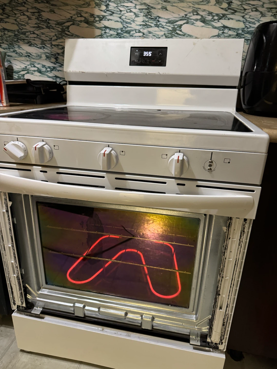 White Electric Stove Oven - photo 4