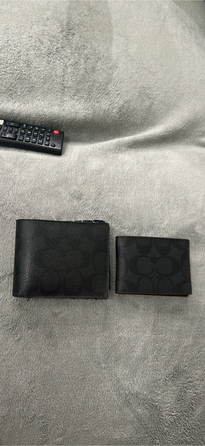 Coach Bifold Wallet for young kids - photo 2