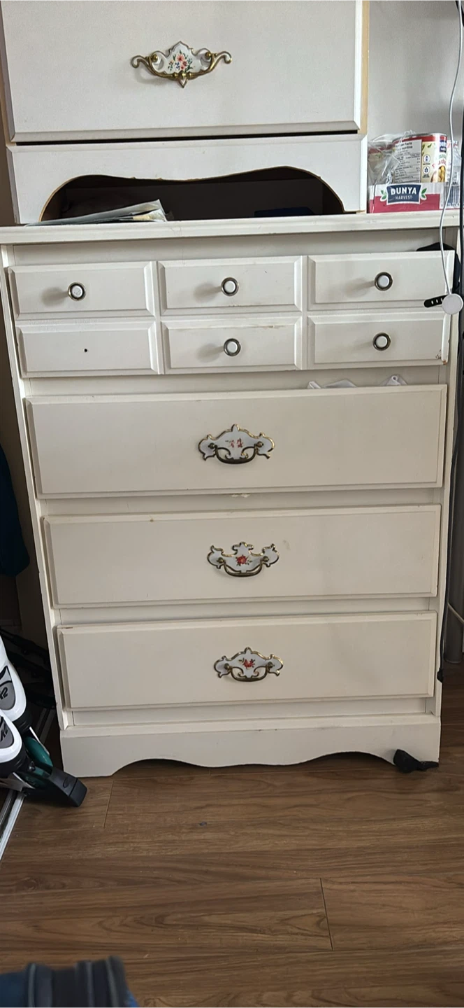 4 Drawer White Wooden Dresser