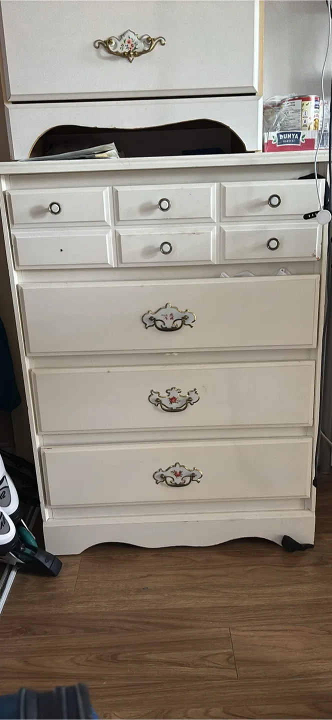 4 Drawer White Wooden Dresser