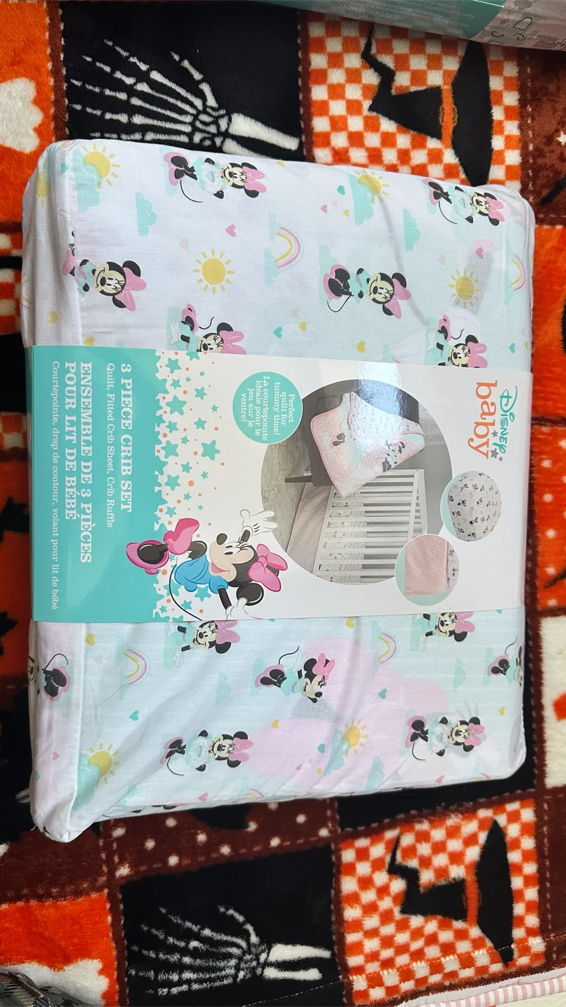 Disney Baby Minnie Mouse 3 Piece Crib Set - photo 3