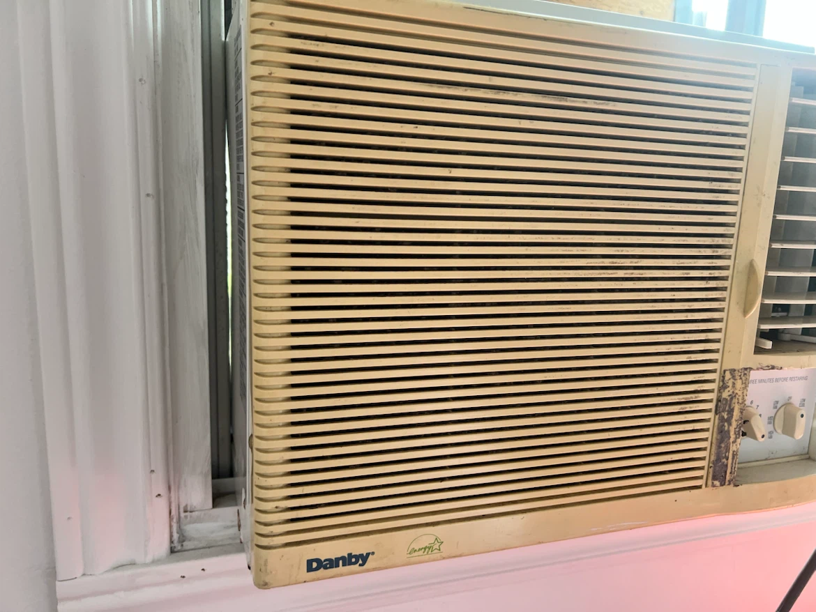 Danby Window Air Conditioner - photo 3