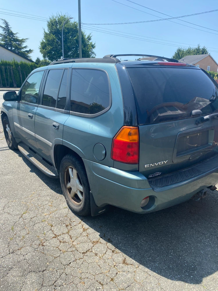 2009 GMC Envoy SUV 4X4 6 cylinder 4.2 litre - photo 3