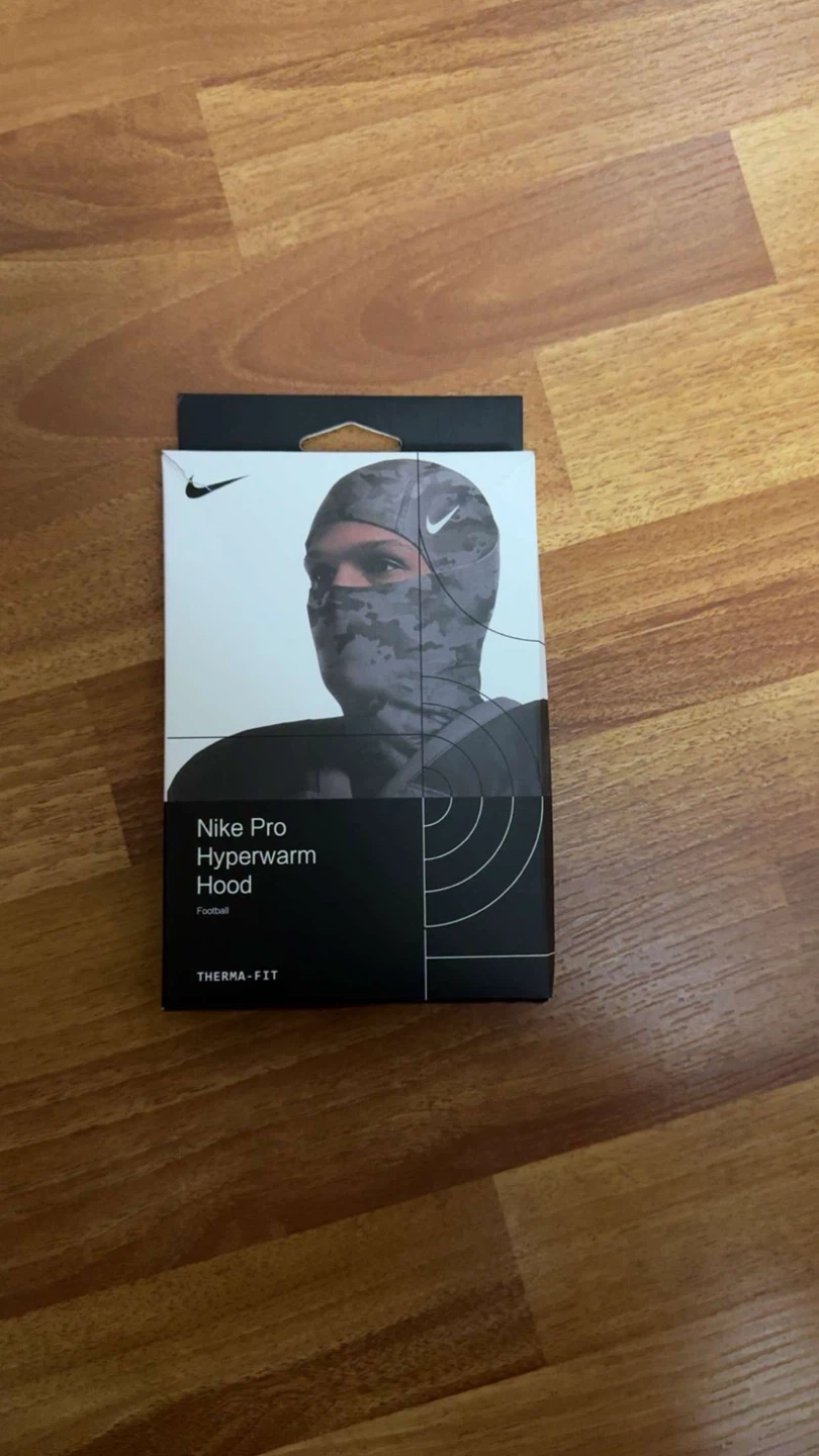 Nike Pro Hyperwarm Hood Football