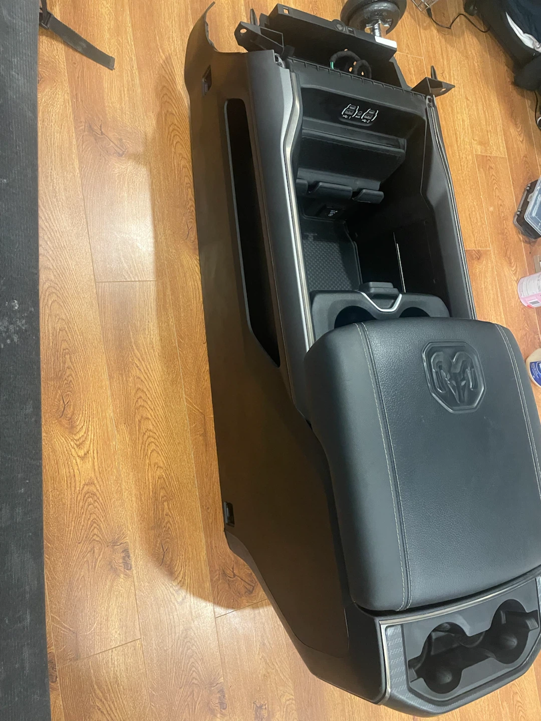 Ram Truck Center Console Assembly - photo 2