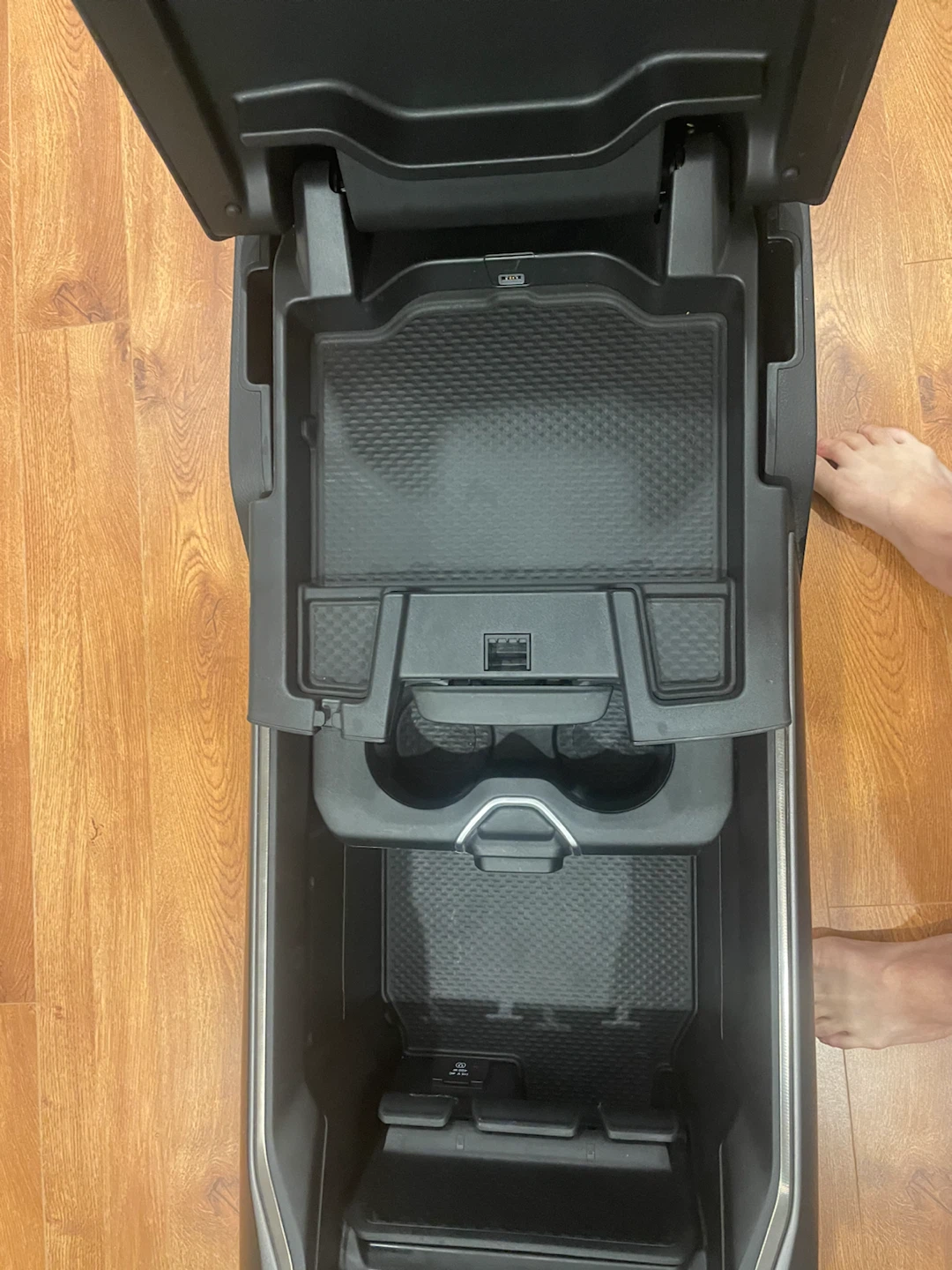 Ram Truck Center Console Assembly - photo 4