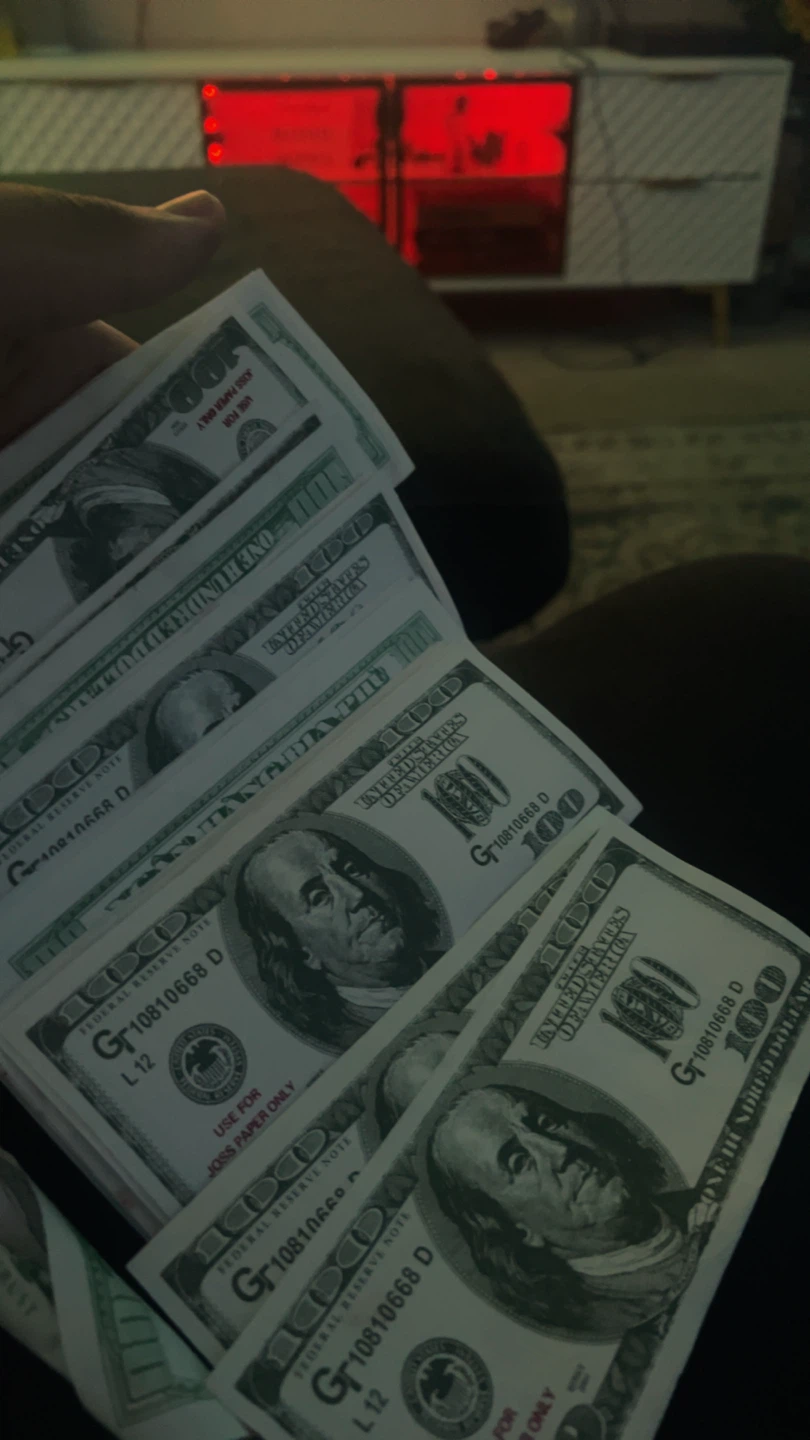 100 Dollar Bills - Use for Joss Paper Only