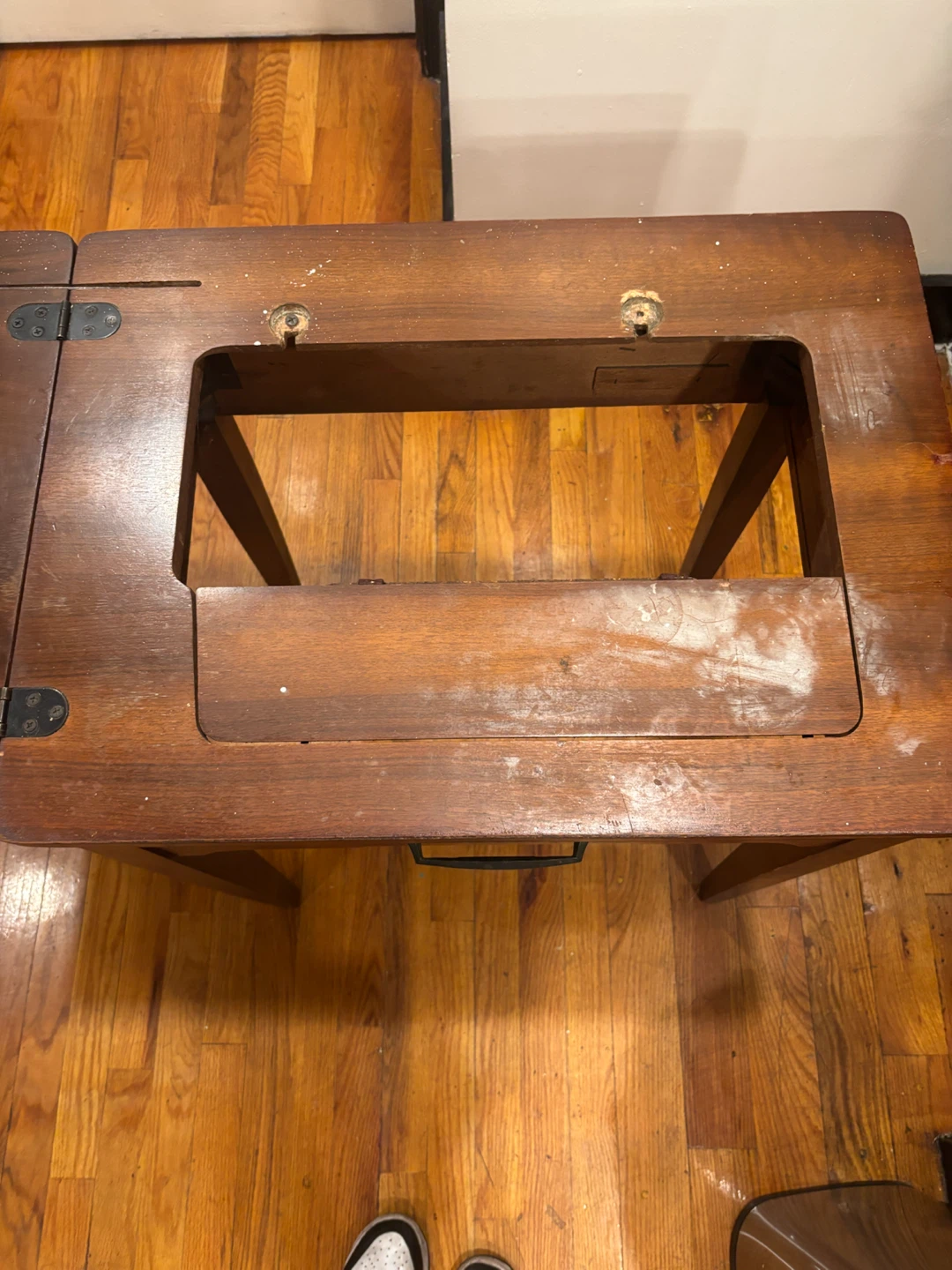 Vintage Wooden Singer Sewing Machine Cabinet Table - photo 4