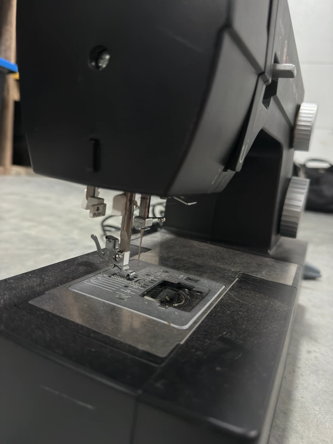 Heavy Duty Sewing Machine - photo 5