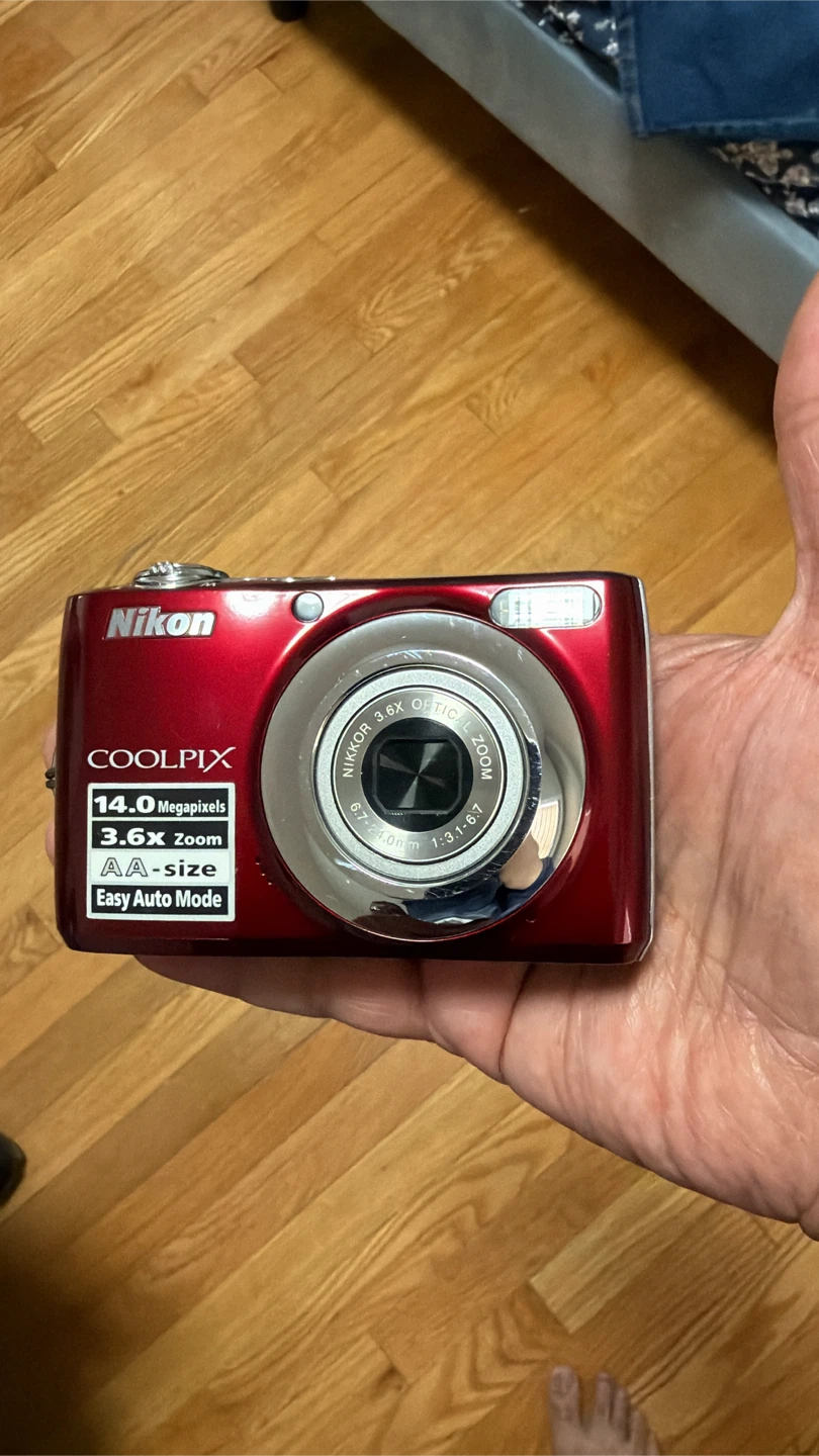 Nikon COOLPIX L24 Digital Camera