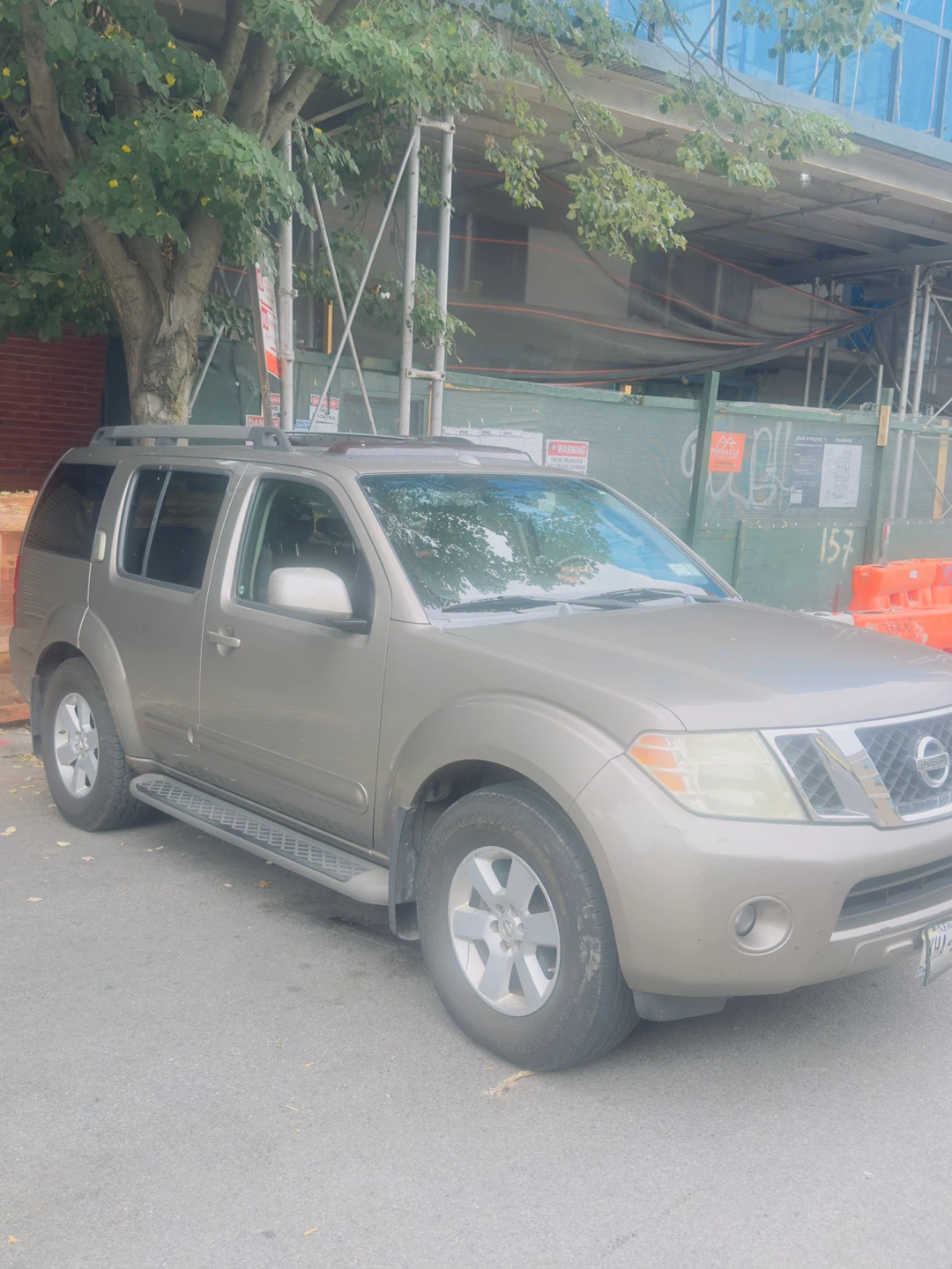 Nissan Pathfinder SUV