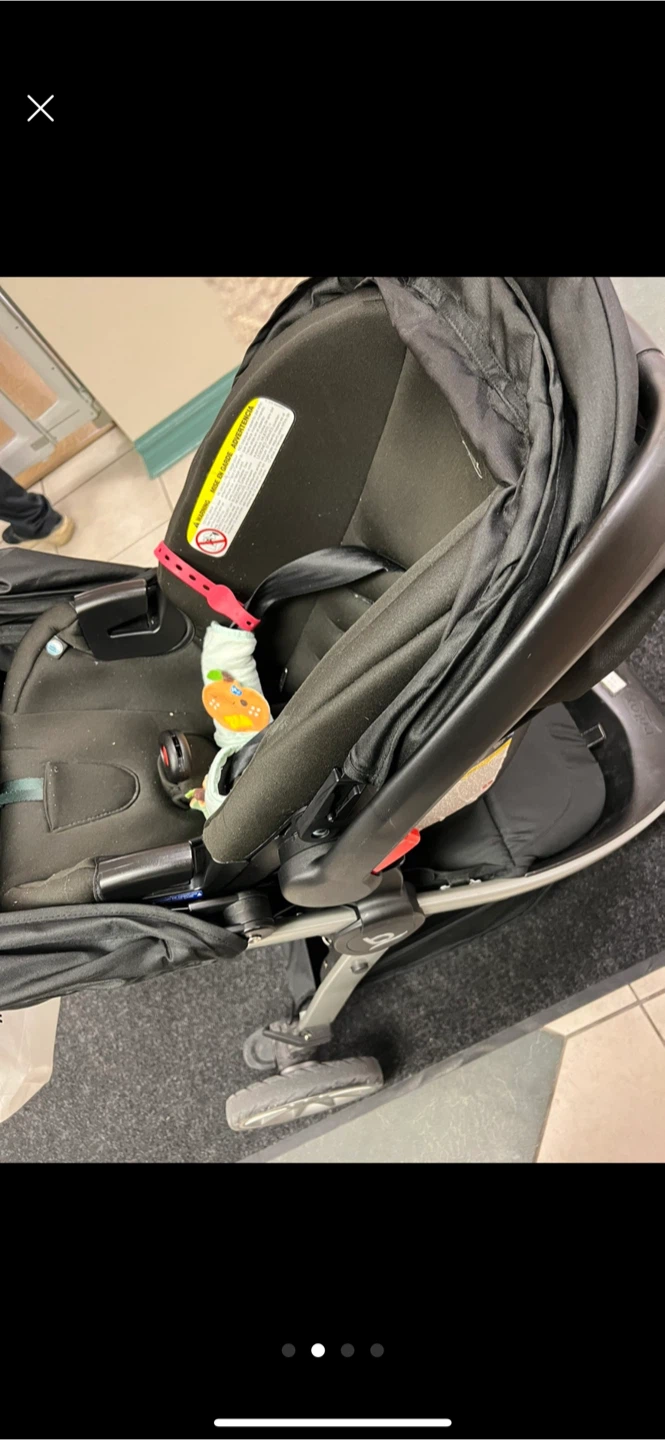 Britax Infant Car Seat and stroller - photo 4