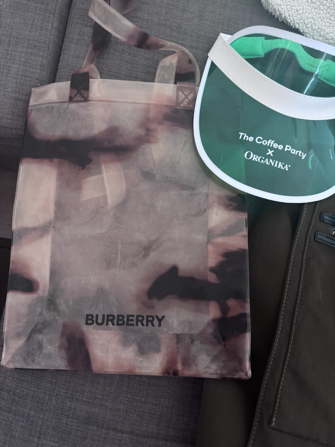 FREE - ZARA bag pack & Burberry Tote Bag - photo 3
