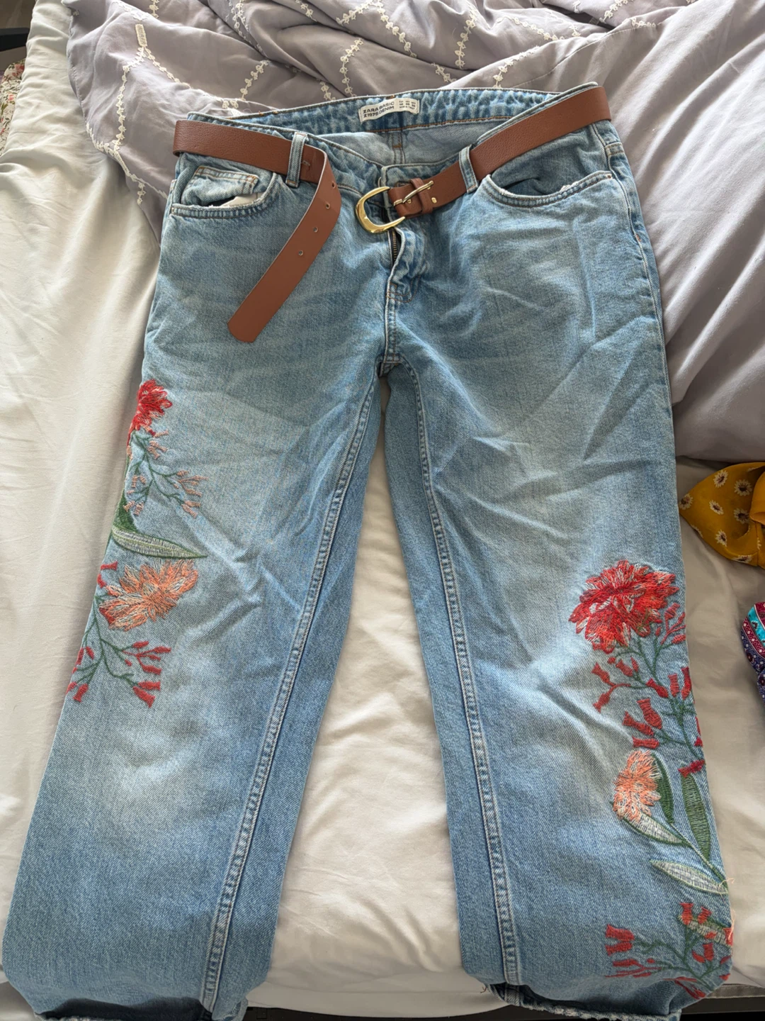 ZARA BASIC Embroidered Denim Jeans
