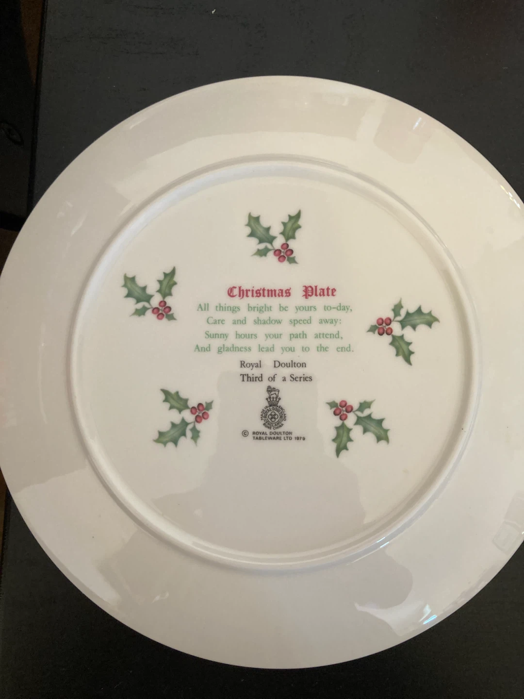 2 Royal Doulton Christmas Plates - photo 3