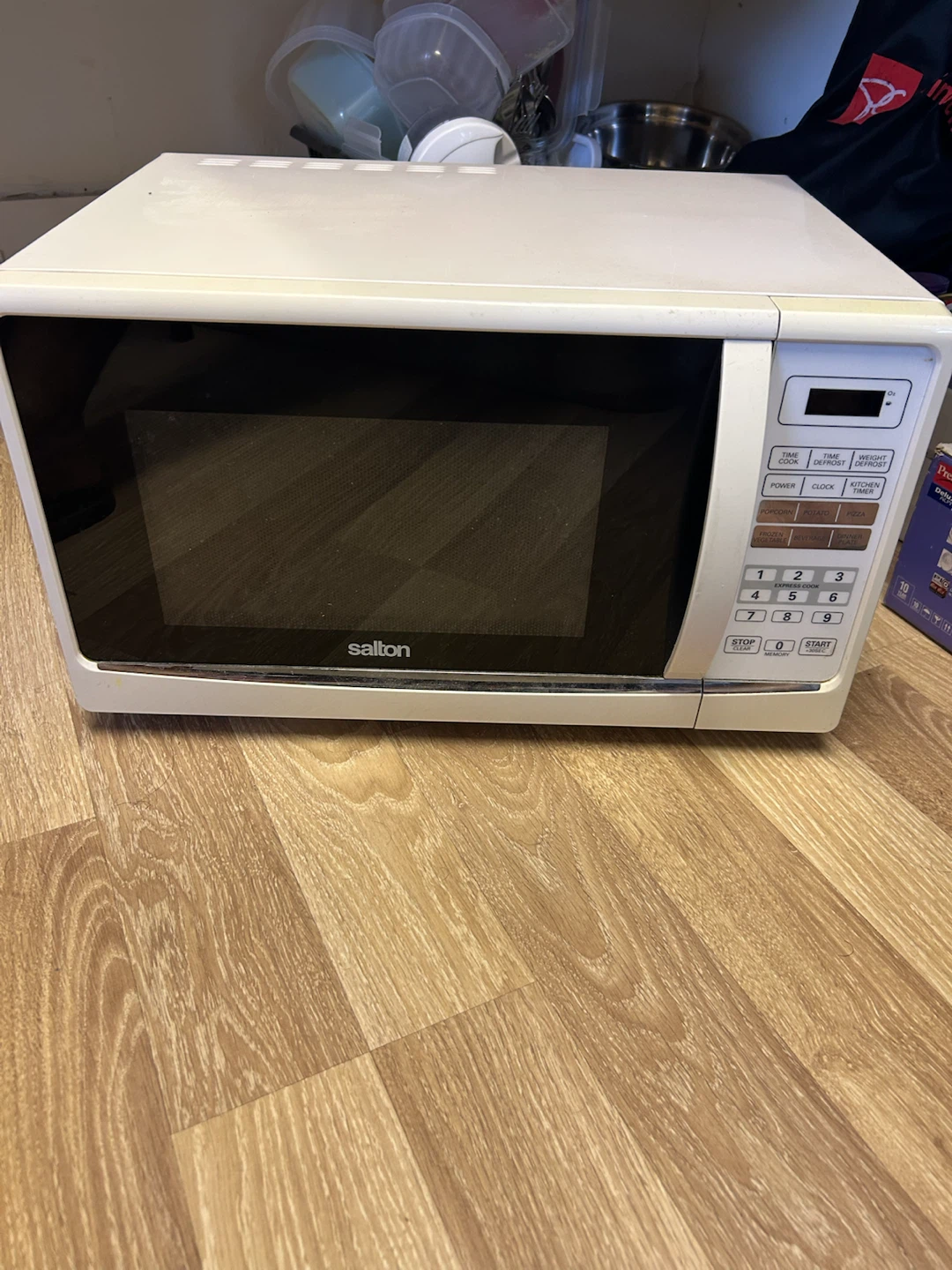 Salton Microwave Oven