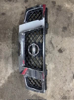 2009 Chrome Nissan Frontier Grille - photo 2