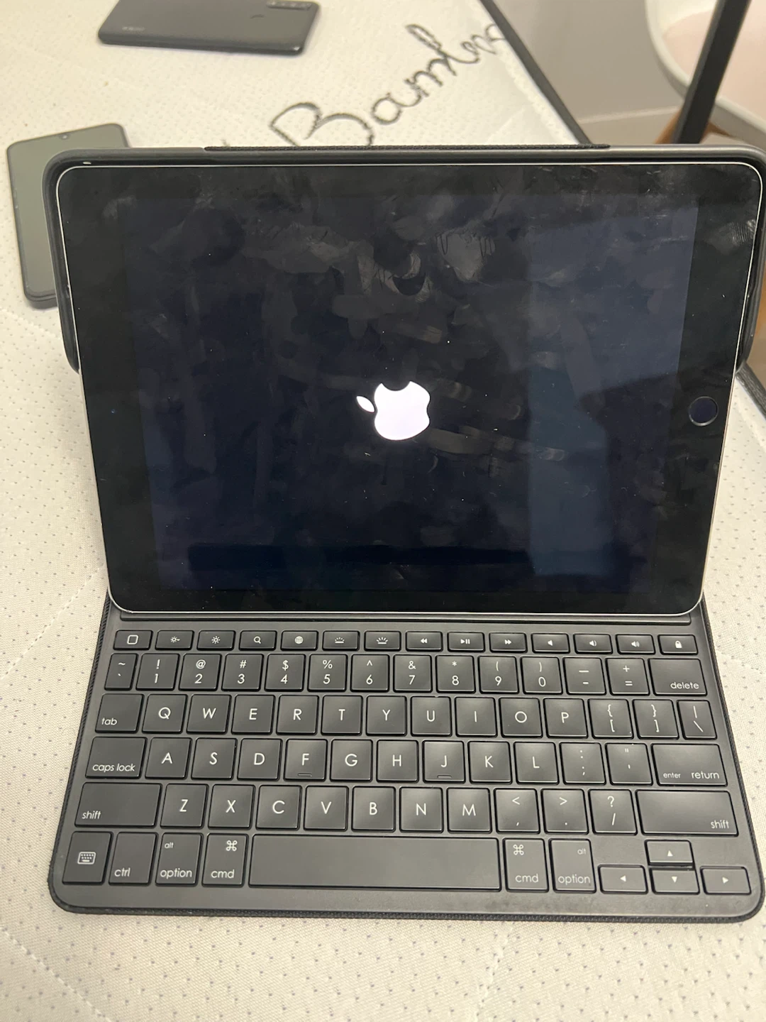 Apple iPad Pro (9.7-inch) 128 GB with Keyboard - photo 2