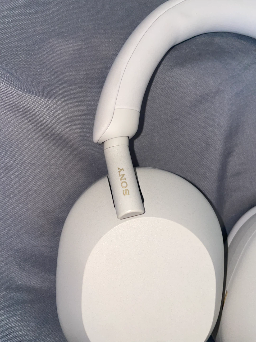 Sony WH-1000XM5 Noise Cancelling Headphones - White - photo 4