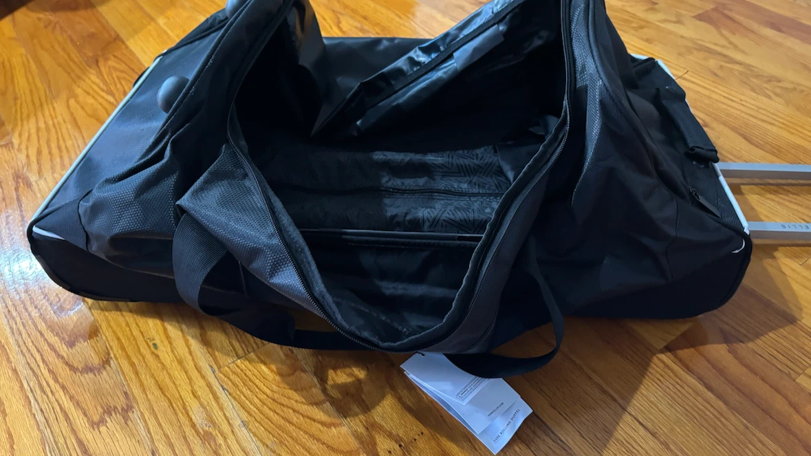 Brand New Perry Ellis Rolling Duffel - photo 4