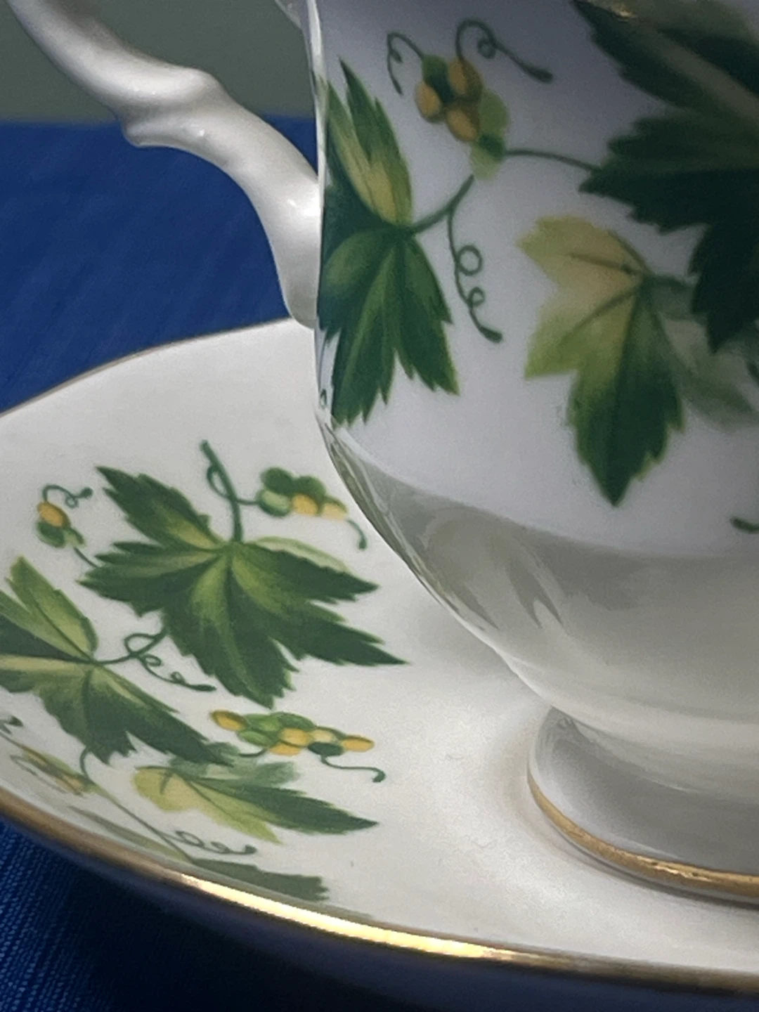 Vintage Queen Anne Bone China Teacup/Saucer - Green Vine #8640 - photo 2