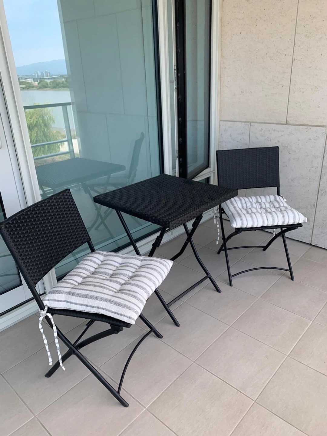 Wicker Folding Bistro Set with Cushions