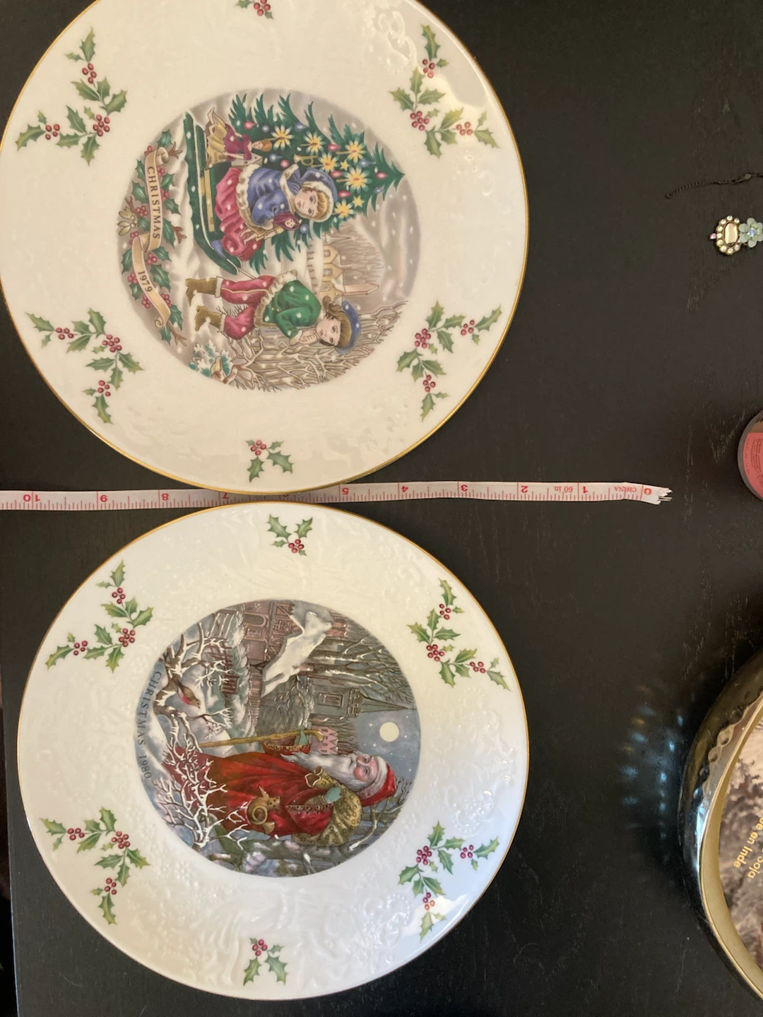 2 Royal Doulton Christmas Plates - photo 5