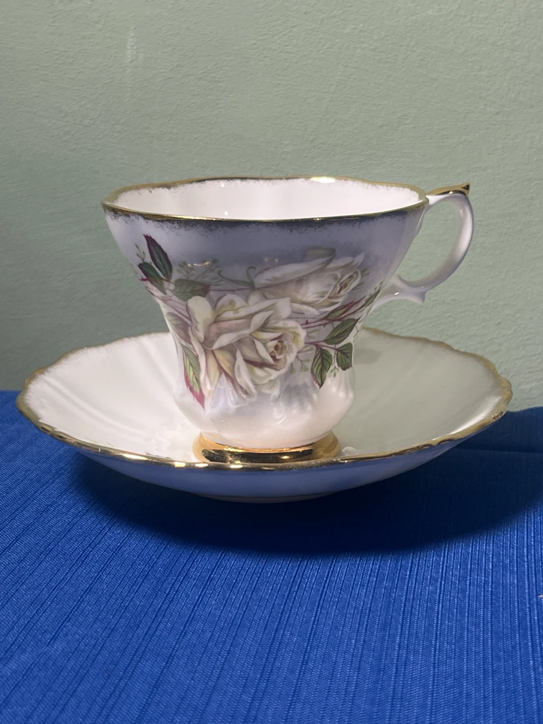Vintage English Bone China Teacup & Saucer - White Rose - photo 4