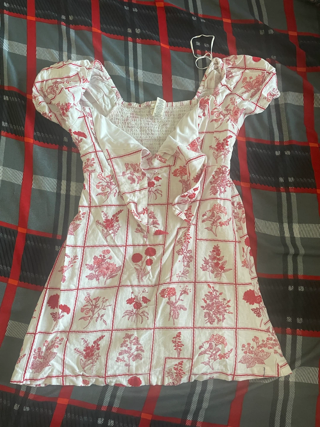 White and Red Floral Print Puff Sleeve Dress