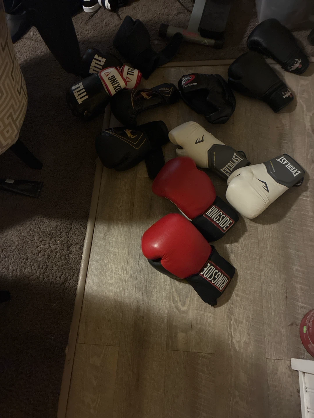 Boxing Gloves - Everlast, TITLE, Ringside