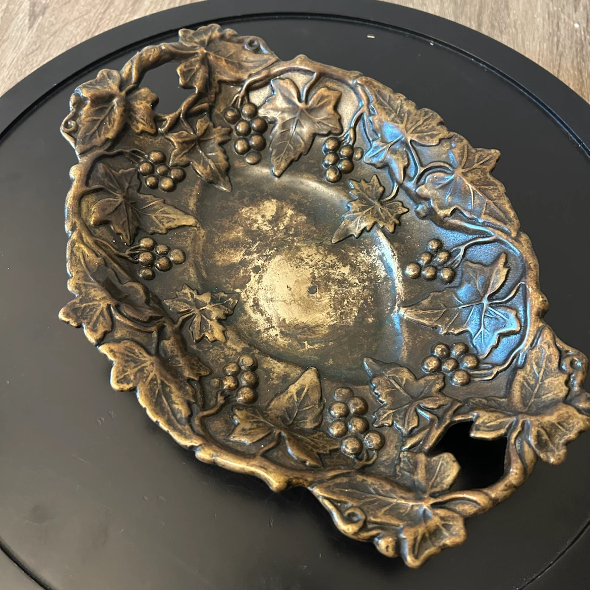 Vintage Made in Italy Brass Grape & Vine Decorative Dish - photo 4