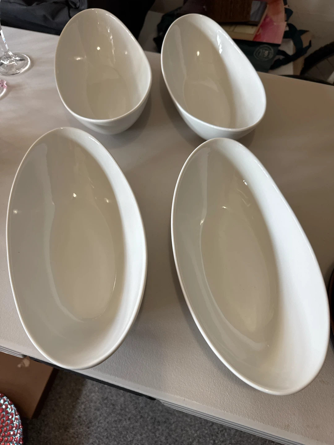 Set of 4 White Oval Serving Bowls