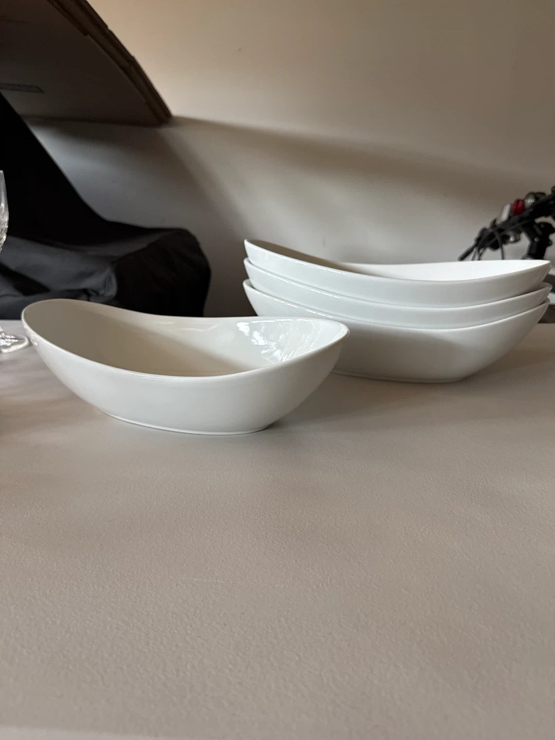 Set of 4 White Oval Serving Bowls - photo 2