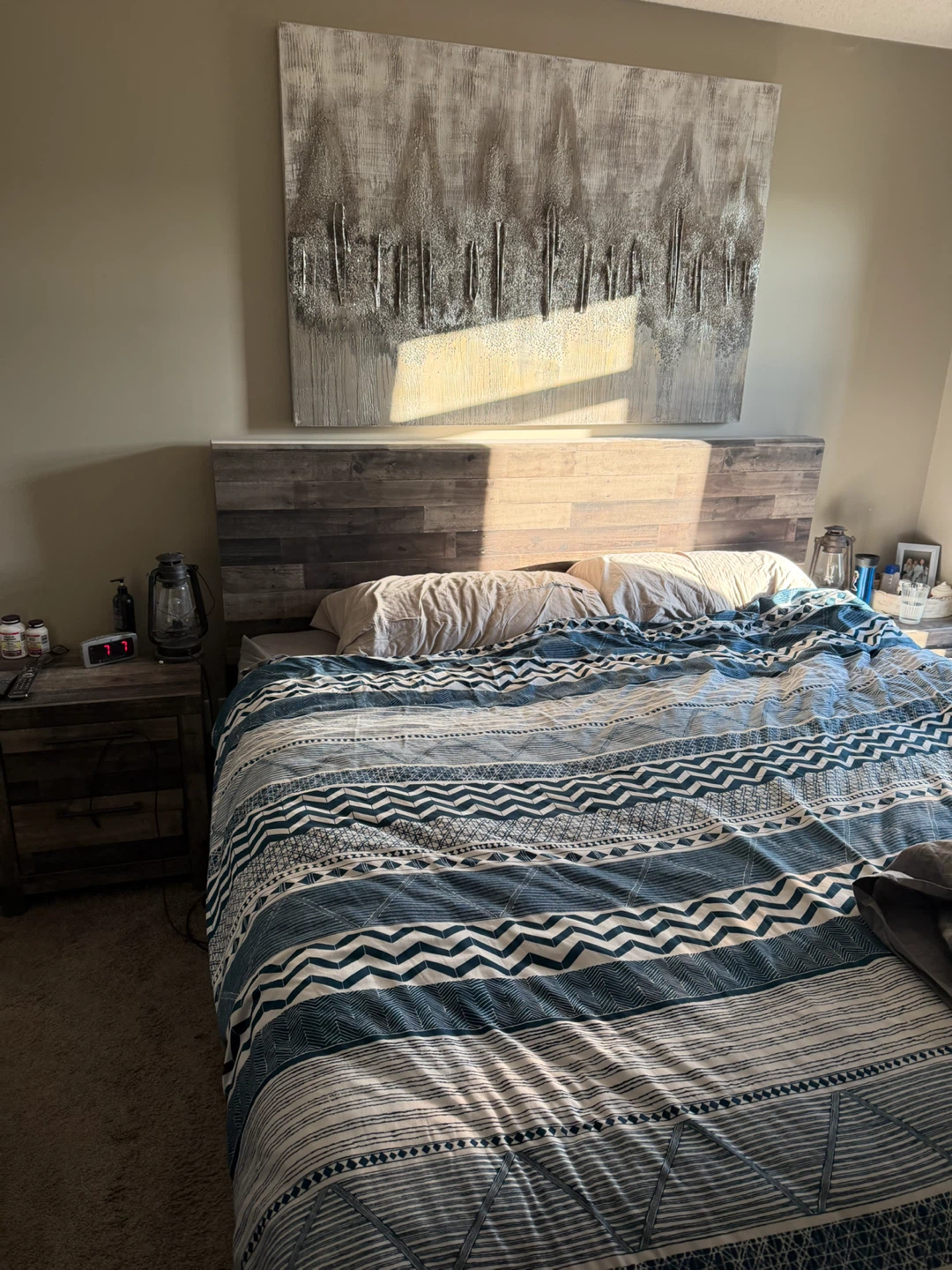 Rustic Wood Dresser with 6 Drawers
