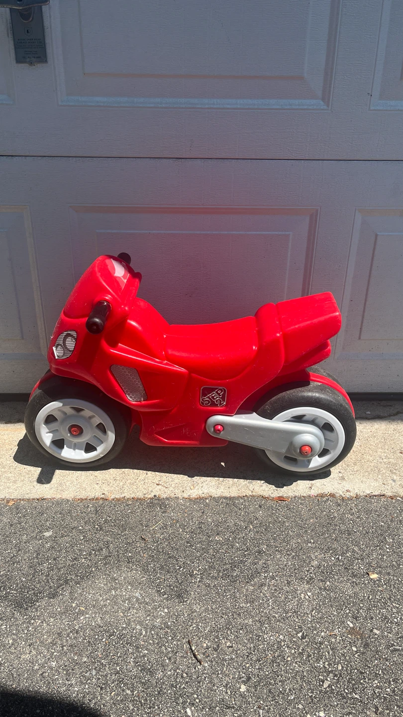 Step2 Red Ride-On Motorcycle Toy - photo 2