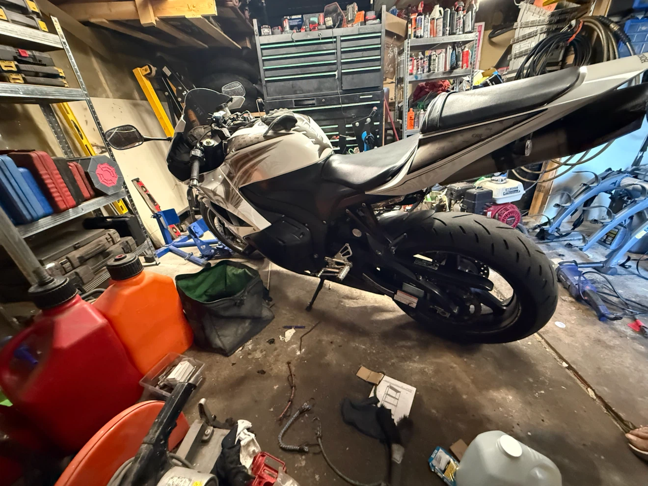 Honda Sportbike Motorcycle - photo 3