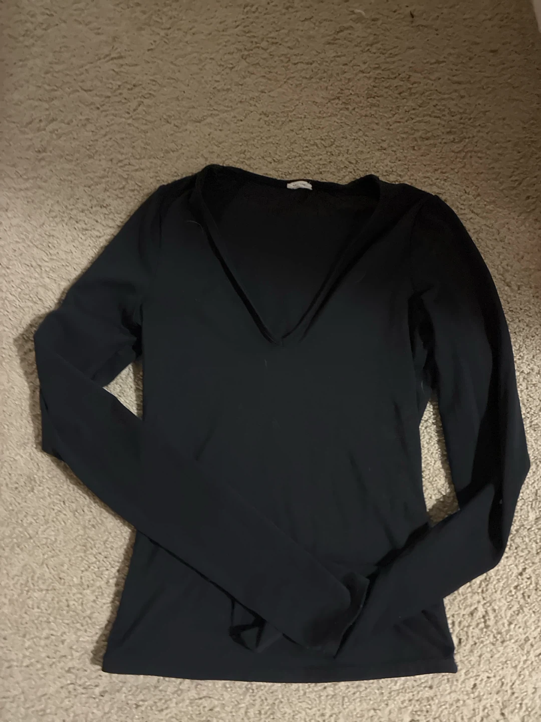Black Long Sleeve V-Neck Top garage