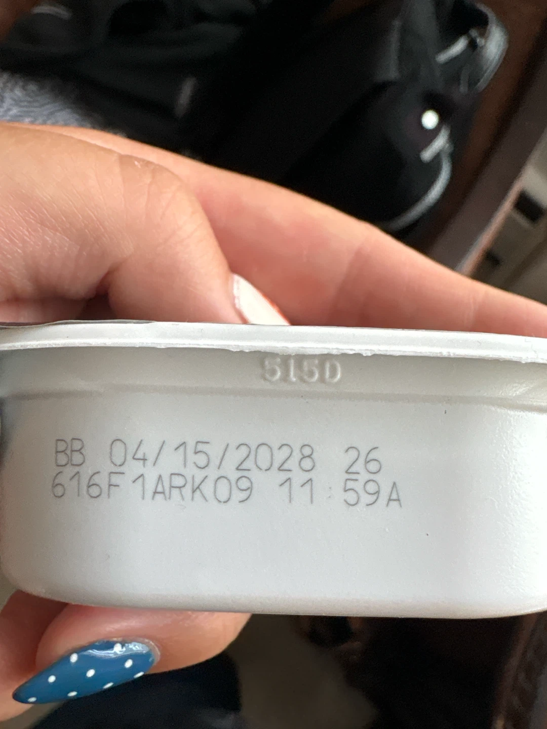 free 5 unopened cat food - photo 2