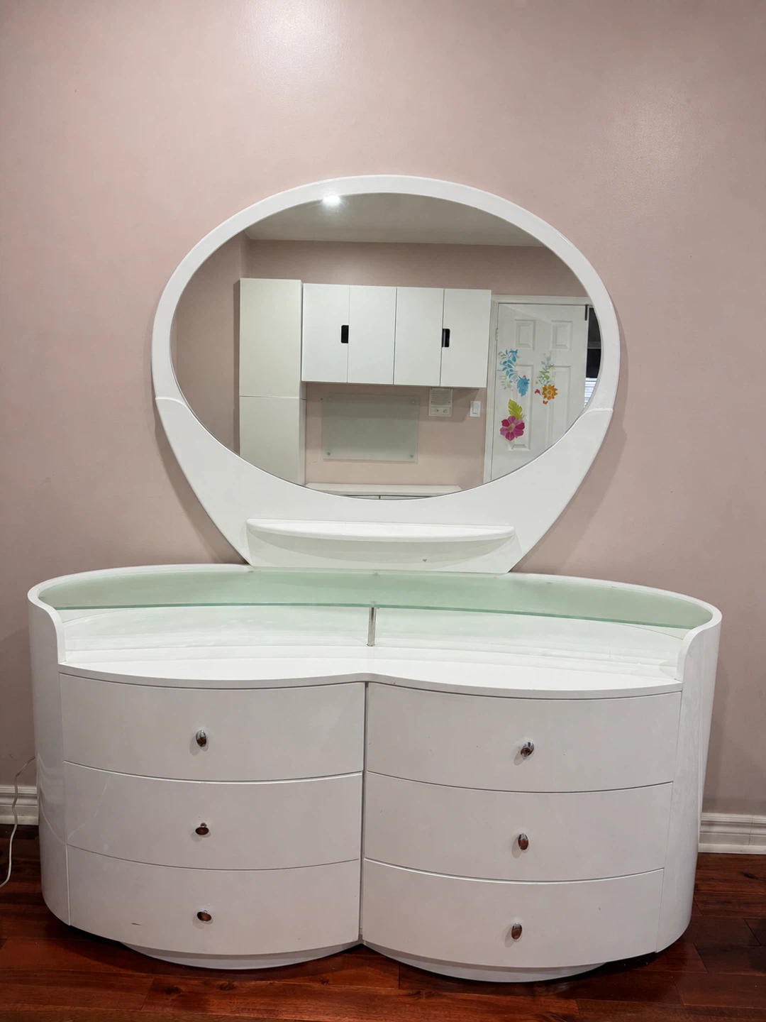 White Dresser with Mirror