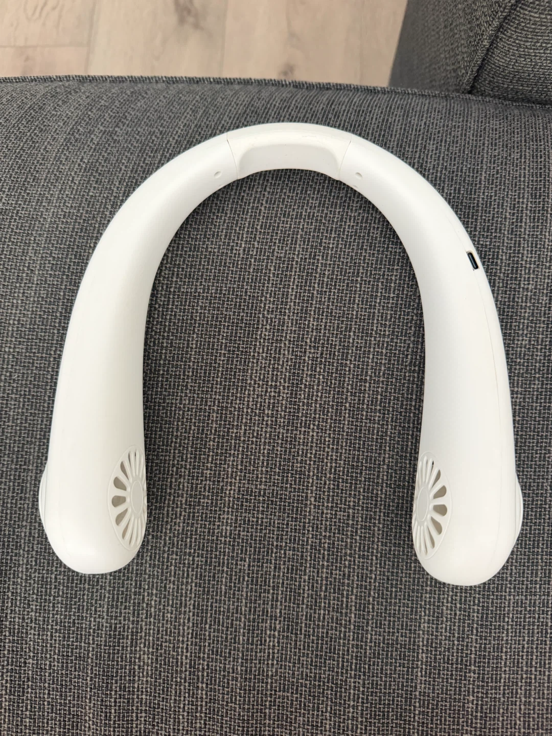 White Neck Fan