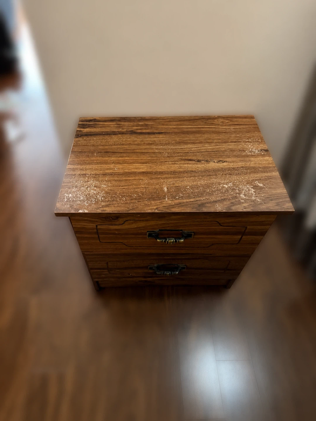 Wood-look 2-drawer nightstand - photo 5
