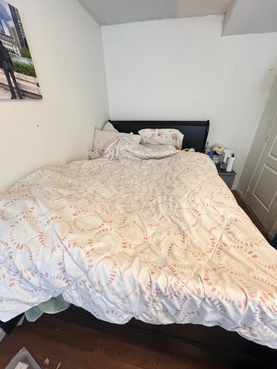 Queen Size Bed Frame - photo 2